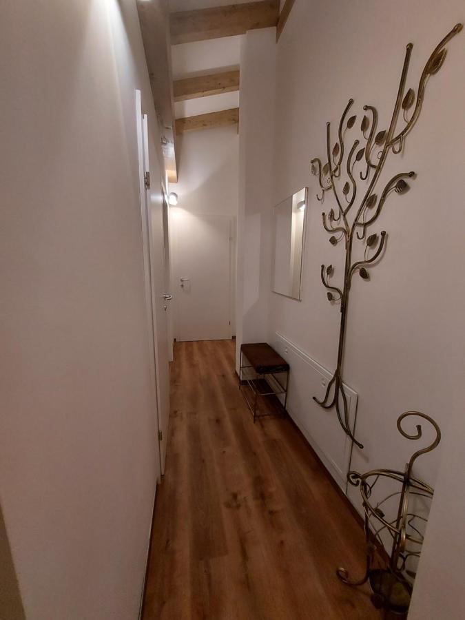 Auszeit Steiraland Penthouse 9 Mit Grossen Balkon Und Parkplatz Apartment Leoben  Bagian luar foto