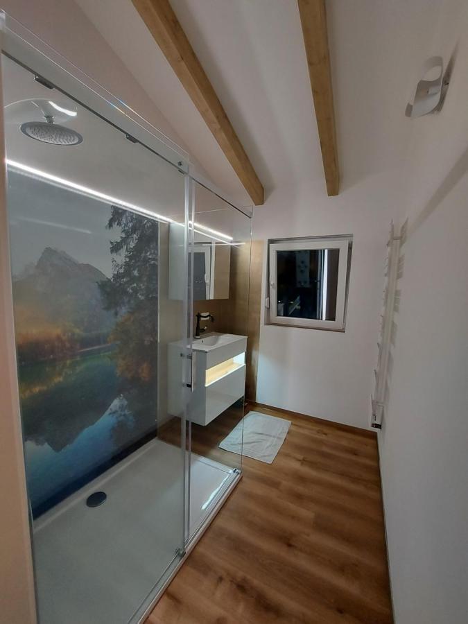 Auszeit Steiraland Penthouse 9 Mit Grossen Balkon Und Parkplatz Apartment Leoben  Bagian luar foto